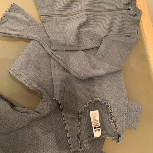 BNWT GYMSHARK 3 PCS Luxe Seamless Leggings ZIp Up Jacket & Sports Bra XS S - Picture 12 of 16